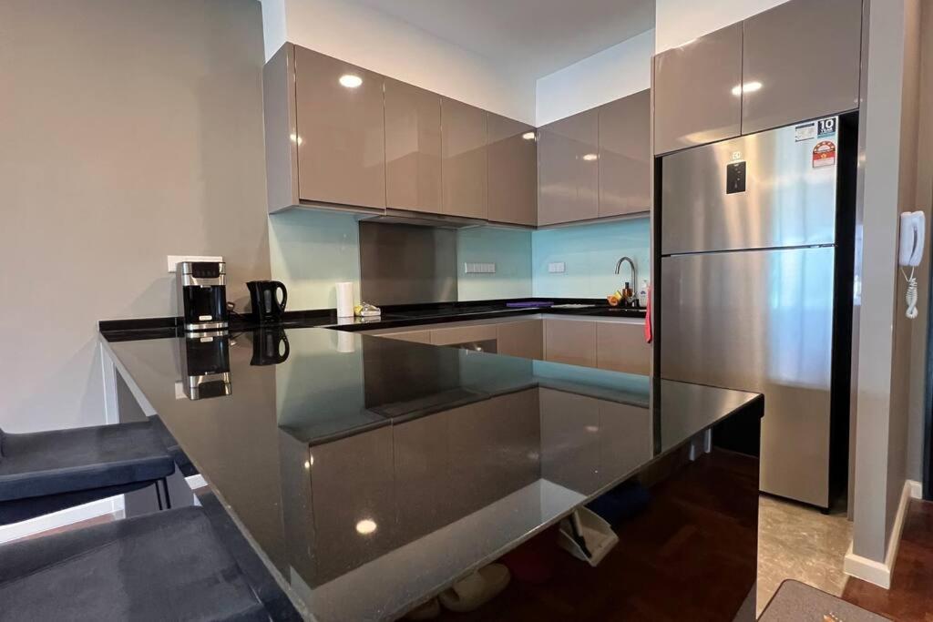 Vista Residences Free 1 Parking Apartemen *