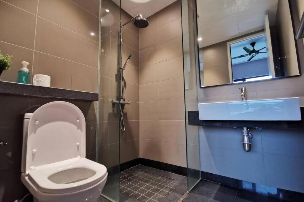 Vista Residences Free 1 Parking